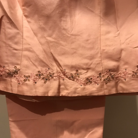 High Point silk shell and slacks - Picture 2 of 6